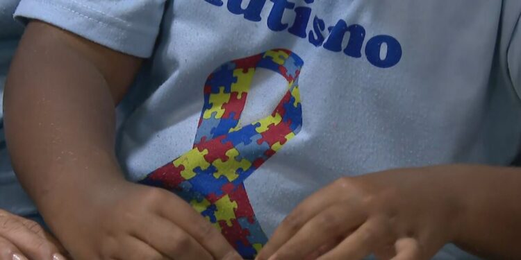 Justiça mantém redução de jornada em 50% para servidor de Mossoró que cuida de filho com autismo