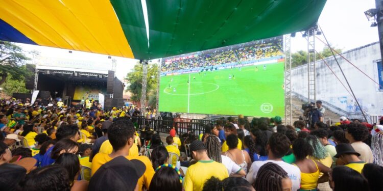 Copa do Mundo: uso de antena digital em TV evita atraso no grito de gol causado por 'delay' da internet