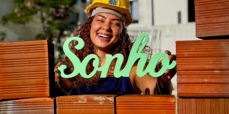 'Era como se a casa pudesse machucar a gente': o empreendedorismo social que transforma moradia em dignidade no RN