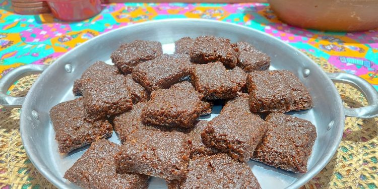 Receita junina: veja como fazer cocada de rapadura